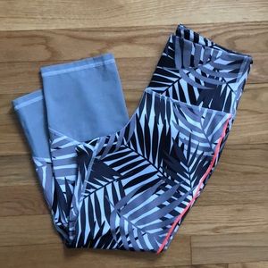 Old Navy cropped leggings